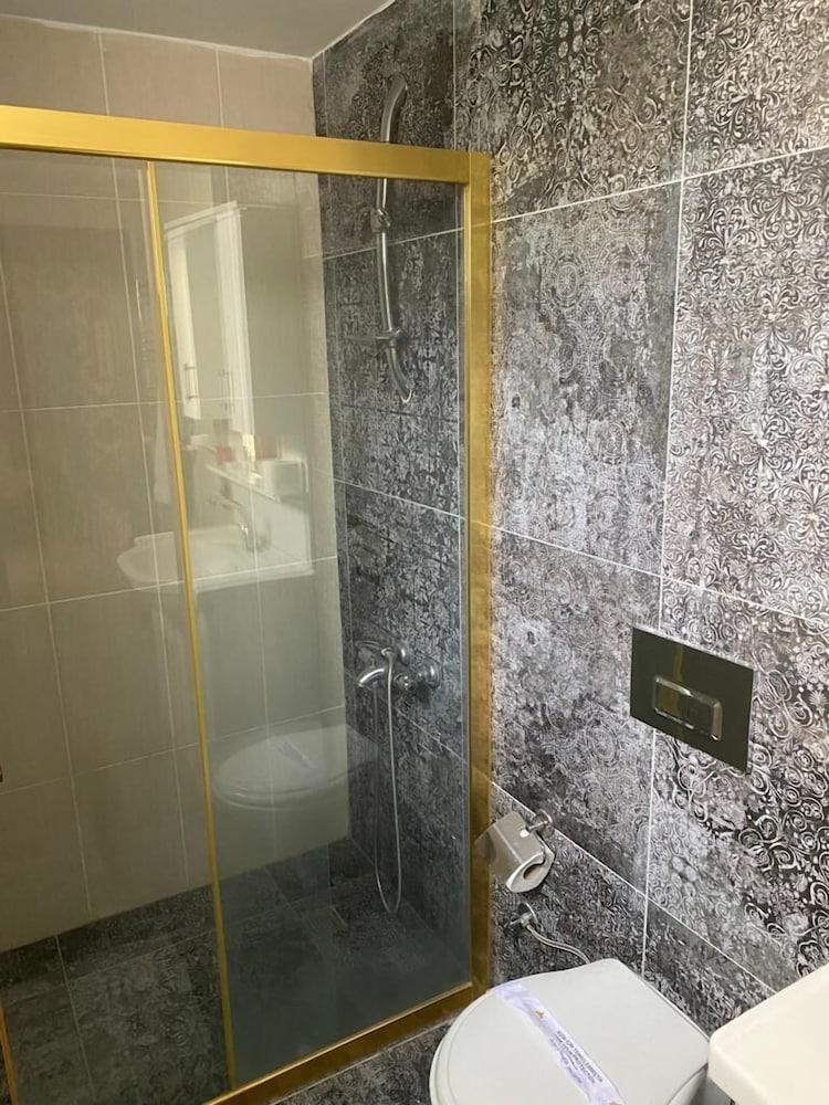Grand Merin Airport Hotel Istanbul Bagian luar foto