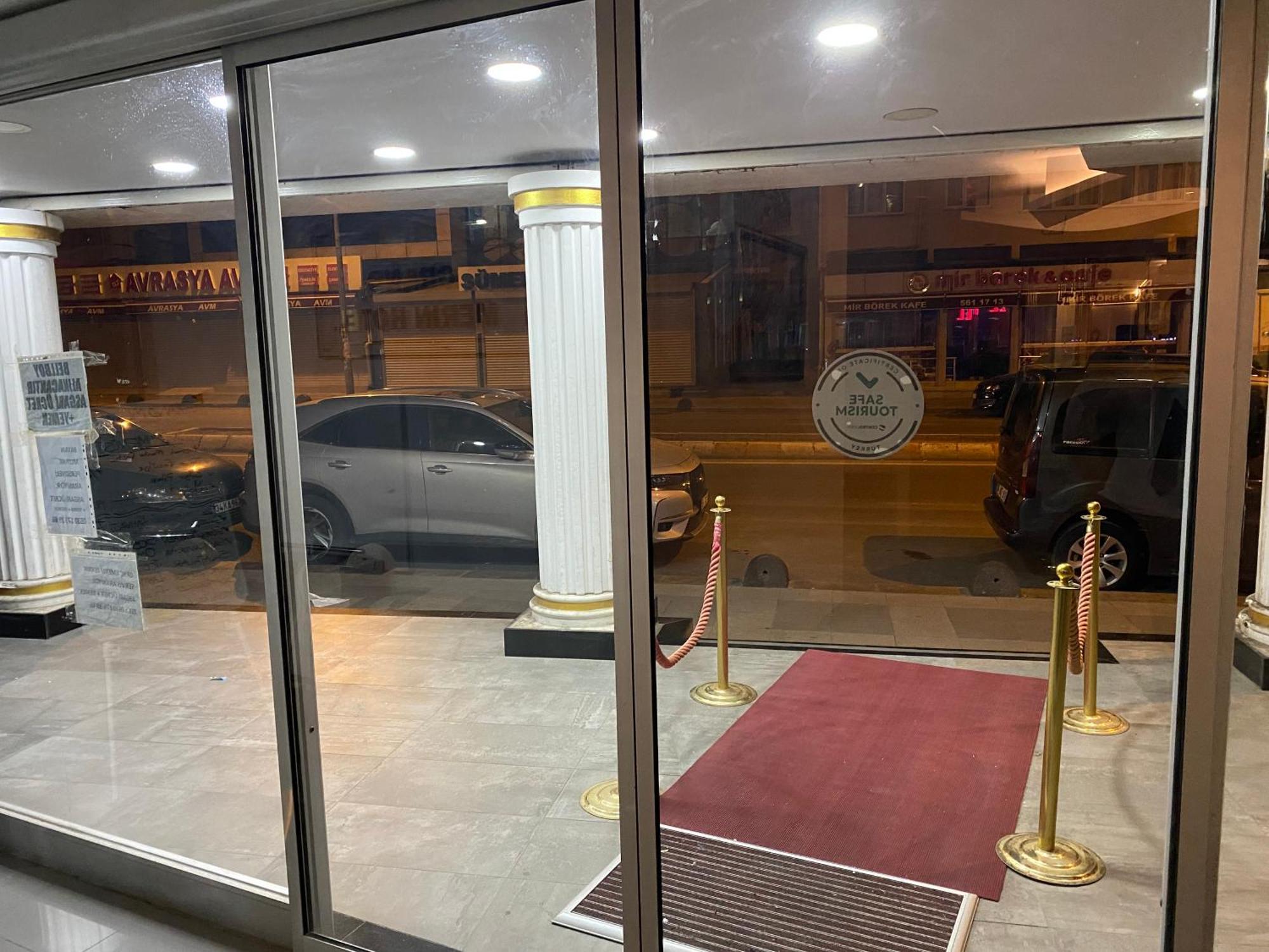 Grand Merin Airport Hotel Istanbul Bagian luar foto