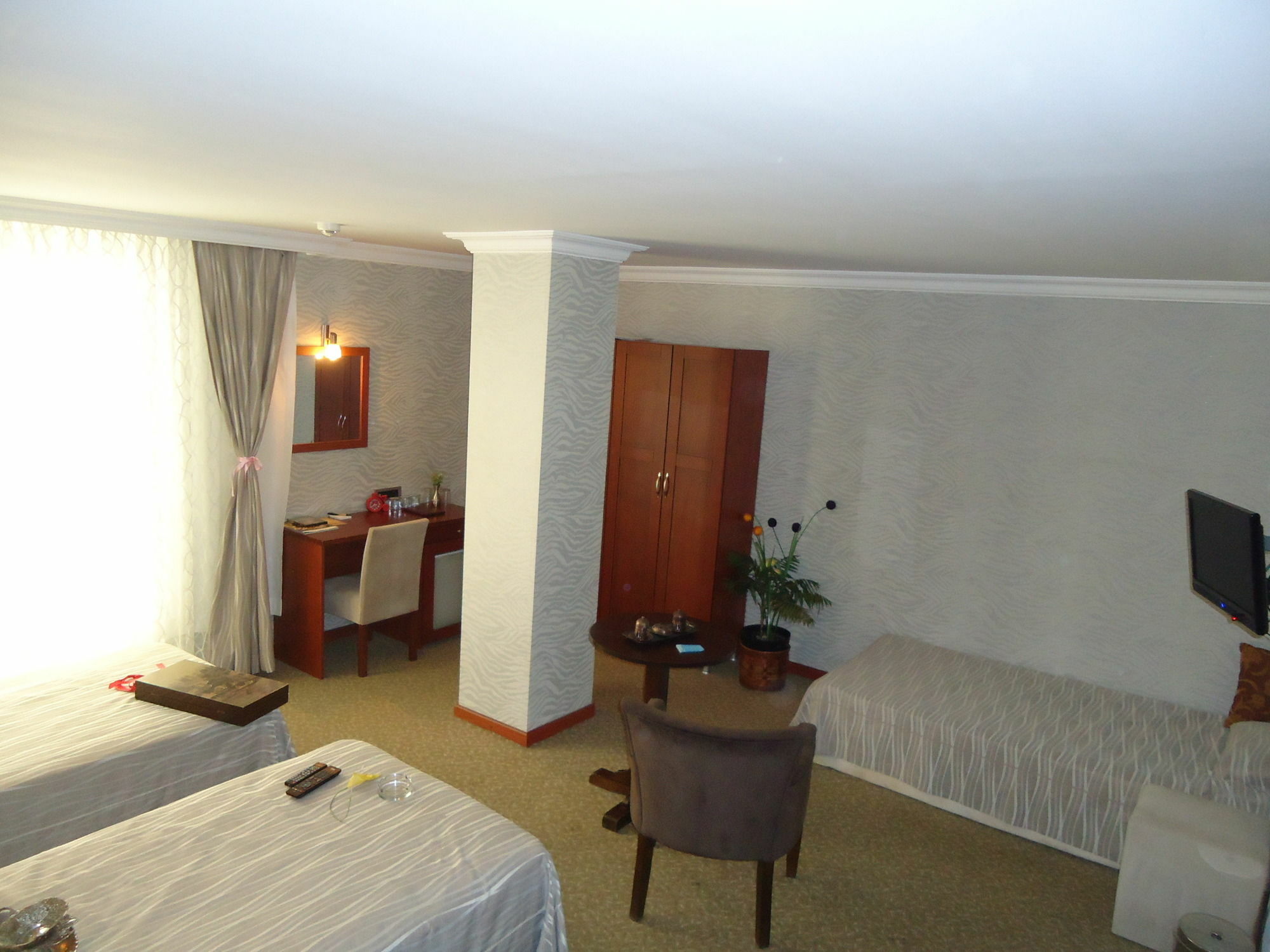 Grand Merin Airport Hotel Istanbul Bagian luar foto