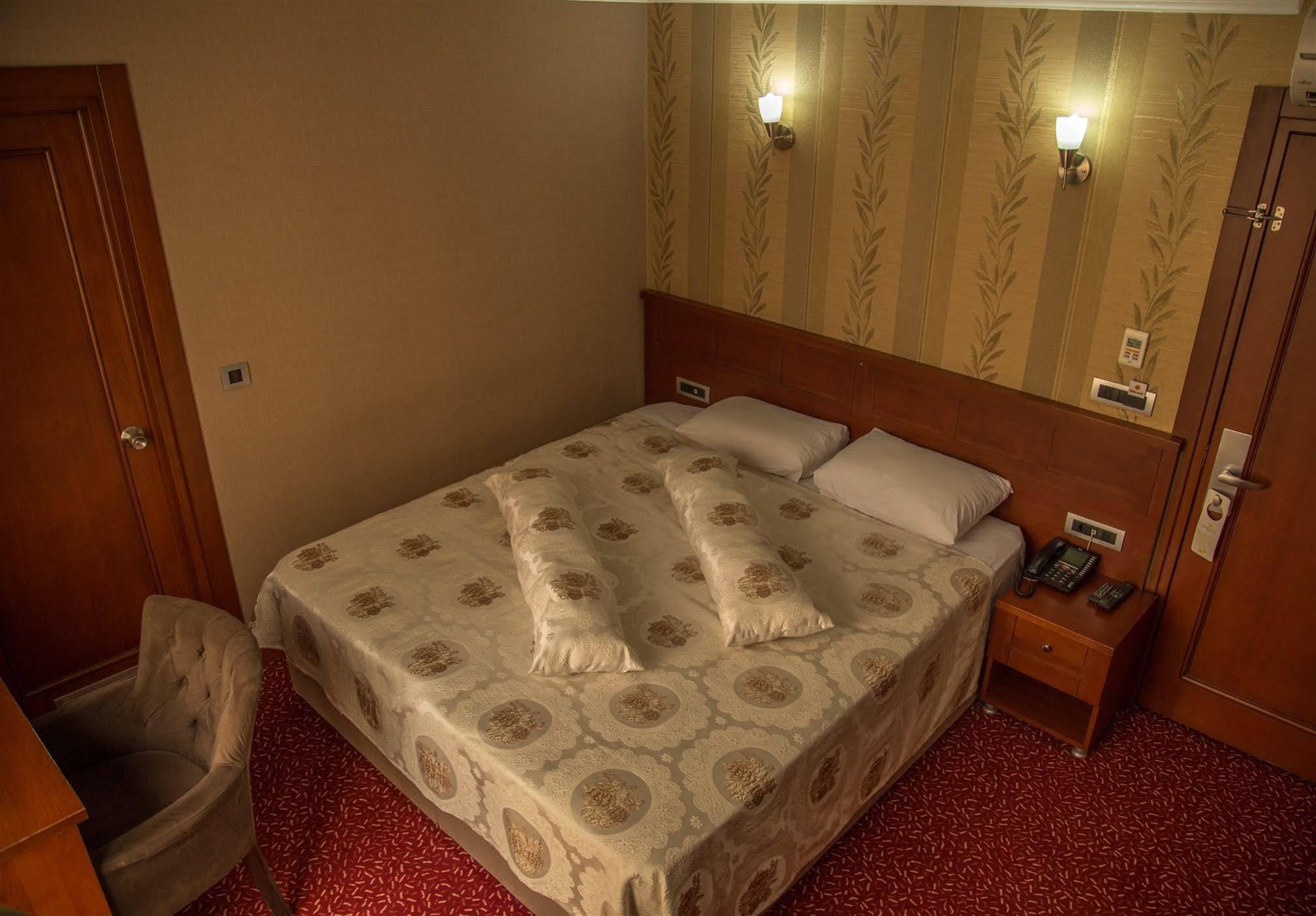 Grand Merin Airport Hotel Istanbul Bagian luar foto